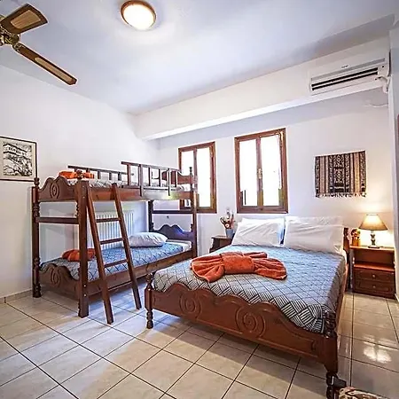 Hagiati Hotel 2*
